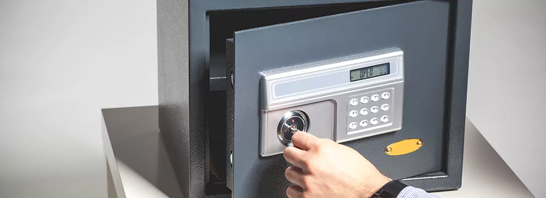 Safe Opening Repair in Laurentian Hills